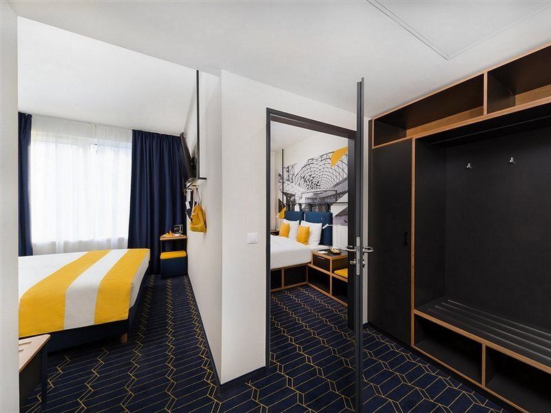 D8 Hotel Βουδαπέστη Εξωτερικό φωτογραφία